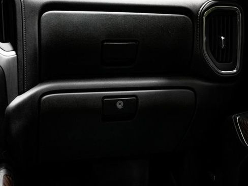 Used 2021 GMC Sierra 2500 Denali w/ Denali Black Diamond Edition AWD/4WD image 45
