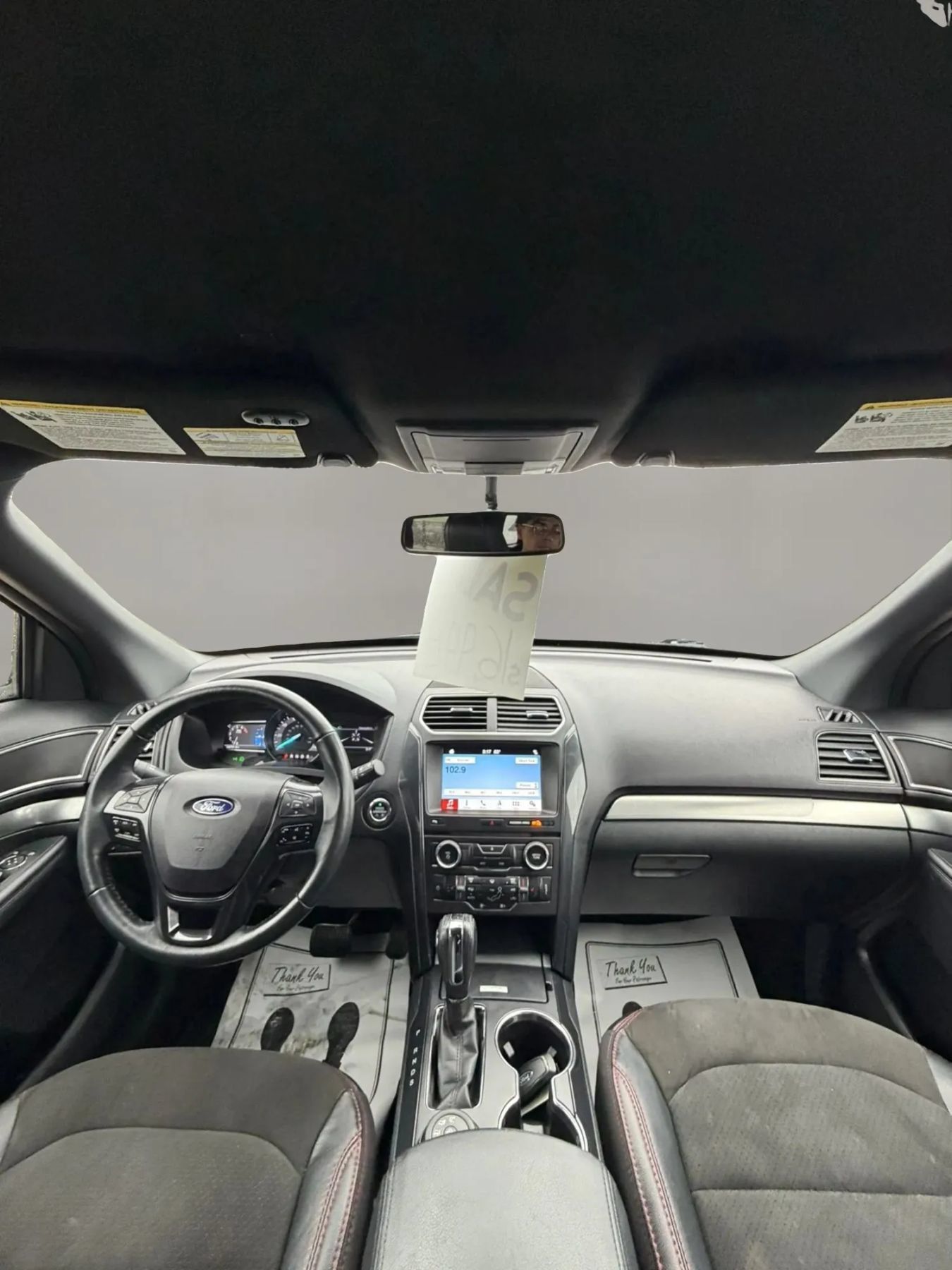 Used 2018 Ford Explorer XLT w/ Equipment Group 202A AWD/4WD image 15