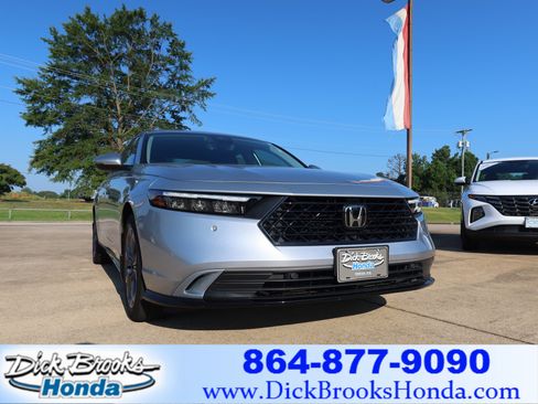 Certified 2025 Honda Accord EX-L image 1