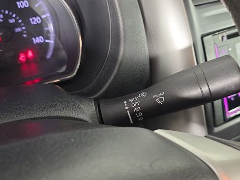 Used 2016 Nissan Versa SV image 31