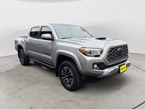 Used 2021 Toyota Tacoma TRD Sport w/ Technology Package AWD/4WD image 7