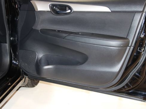 Used 2017 Nissan Sentra S image 45