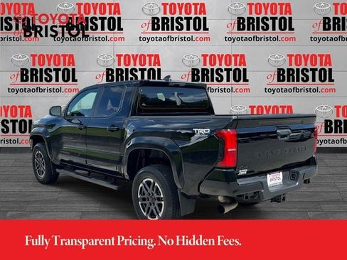 Used 2024 Toyota Tacoma TRD Sport AWD/4WD image 7
