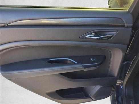 Used 2015 Cadillac SRX FWD image 8