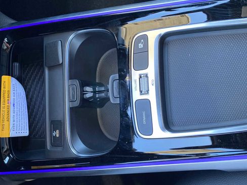 Used 2024 Mercedes-Benz GLB 250 4MATIC image 18