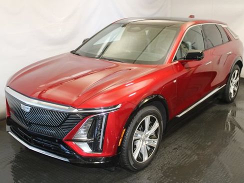 Certified 2024 Cadillac Lyriq Tech w/ Driver Assist Package AWD/4WD image 1