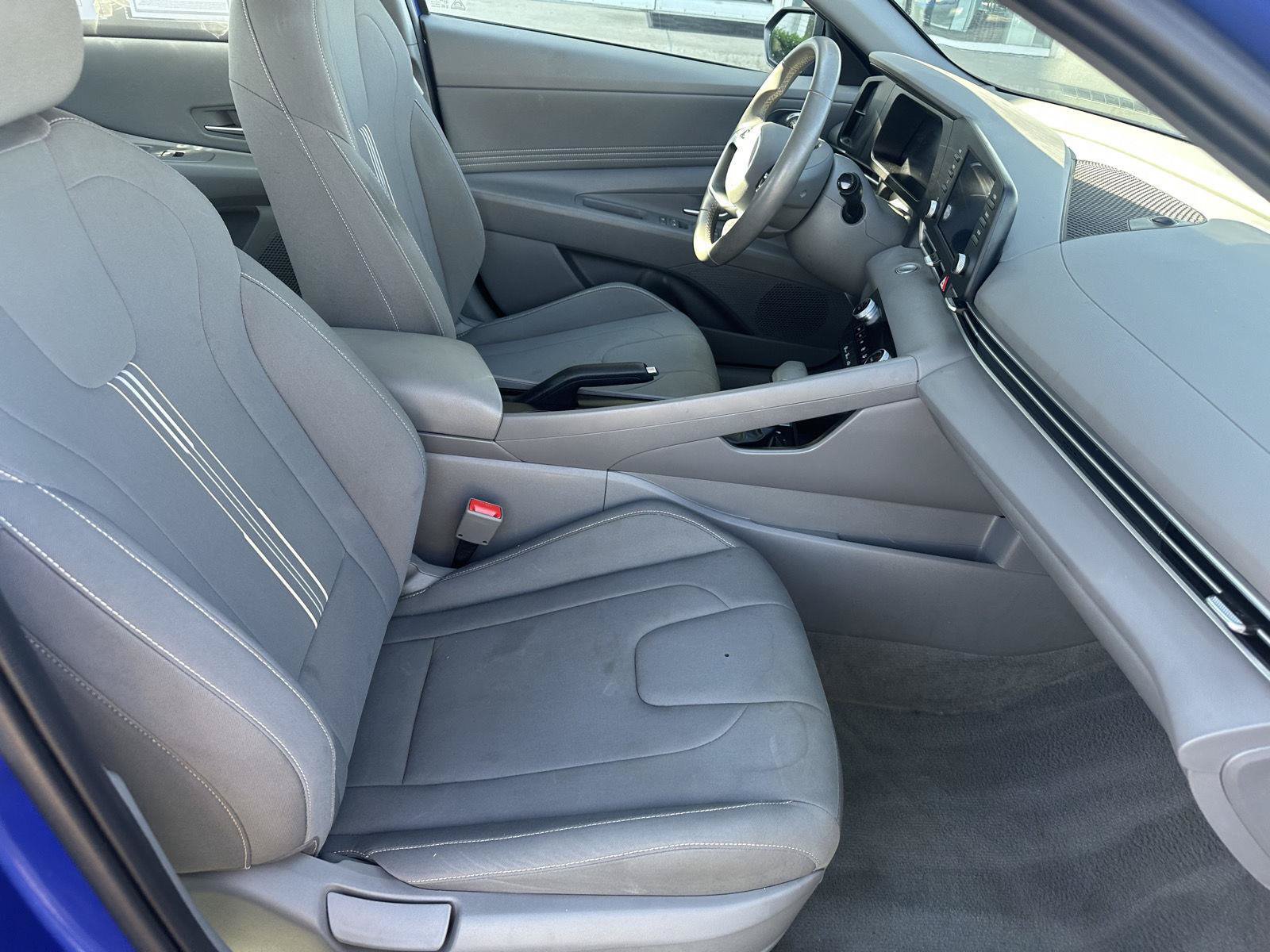 Used 2025 Hyundai Elantra Sport FWD image 25