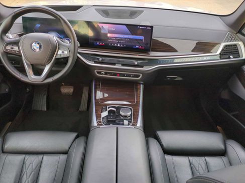 Used 2025 BMW X5 xDrive50e image 21