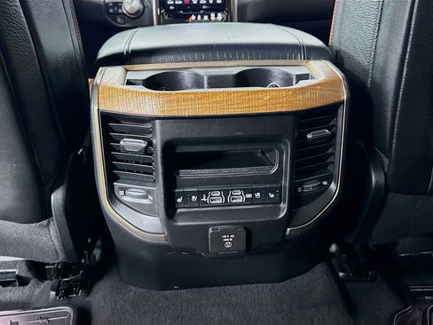 Used 2019 RAM 1500 Limited AWD/4WD image 26