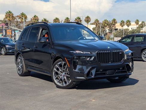New 2026 BMW X7 M60i image 1