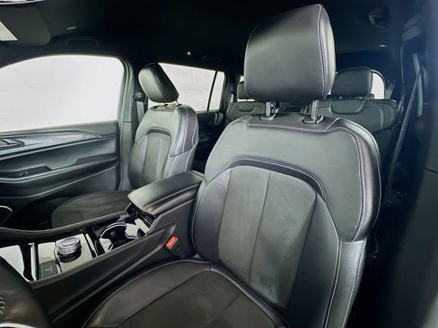 Used 2022 Jeep Grand Cherokee L Laredo image 19