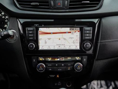 Used 2020 Nissan Rogue SL FWD image 30