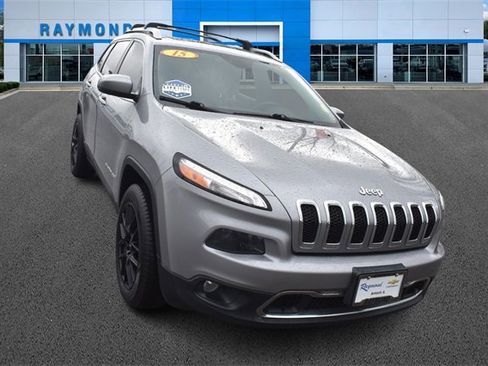Used 2015 Jeep Cherokee Limited image 9