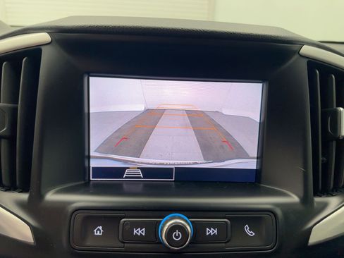 Used 2024 GMC Terrain SLE w/ Driver Convenience Package image 23