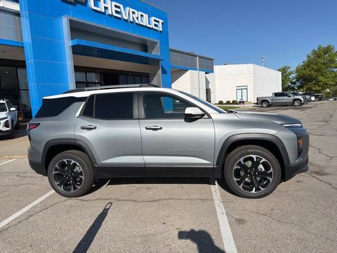 New 2026 Chevrolet Equinox LT FWD image 2