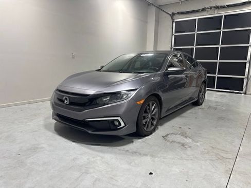 Used 2020 Honda Civic EX image 2