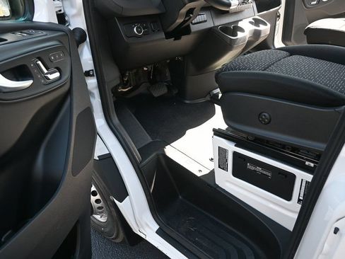 Used 2026 Mercedes-Benz Sprinter 4500 image 7