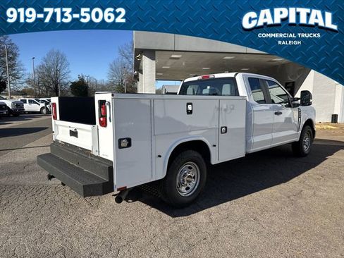 New 2026 Ford F250 XL w/ XL Chrome Package image 8