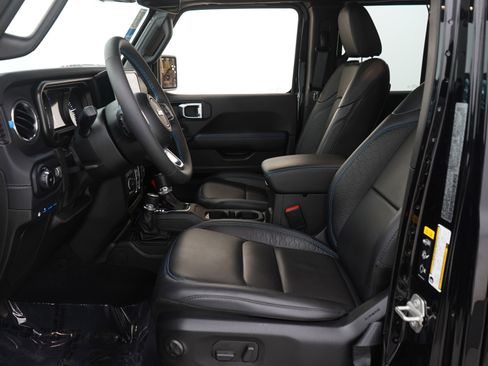 Used 2024 Jeep Wrangler High Altitude image 21