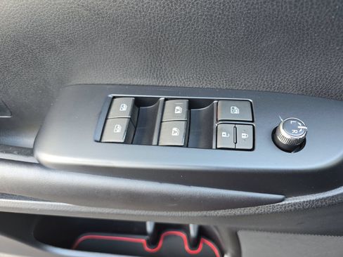 Used 2019 Toyota Highlander SE AWD/4WD image 31