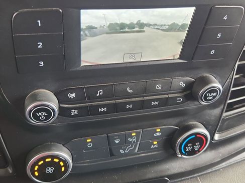 Used 2022 Ford Transit 350 DRW RWD image 22