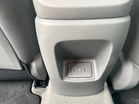 Used 2025 Hyundai Elantra SEL image 17