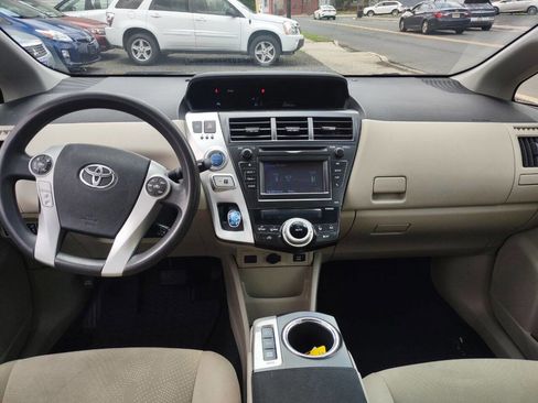 Used 2012 Toyota Prius V Two image 8
