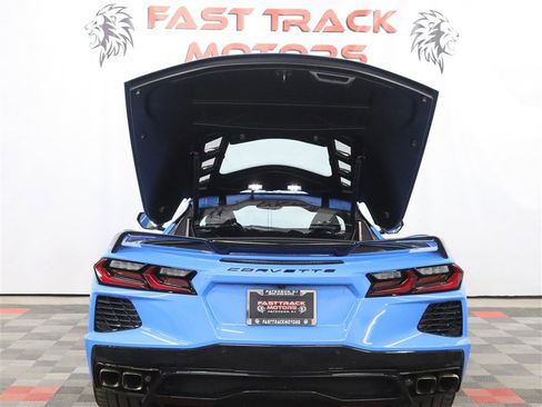 Used 2021 Chevrolet Corvette Stingray Premium Cpe w/ Z51 Performance Package RWD image 9