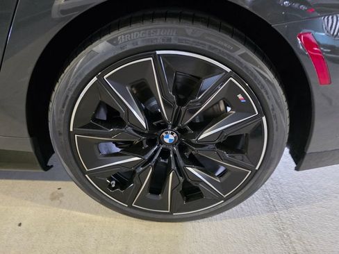 New 2026 BMW 740i w/ Premium Package RWD image 6