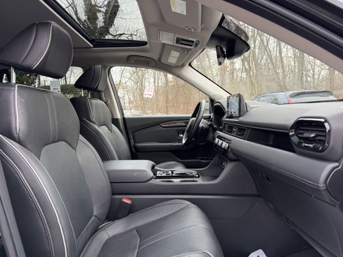 Used 2023 Honda Pilot Elite image 15