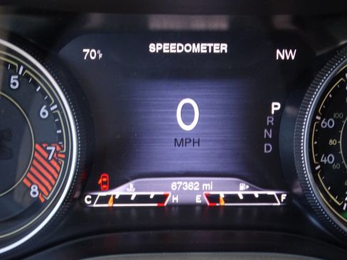 Used 2015 Jeep Cherokee Trailhawk w/ Leather Interior Group AWD/4WD image 17