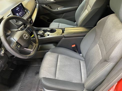 Used 2026 Nissan Rogue SV FWD image 18
