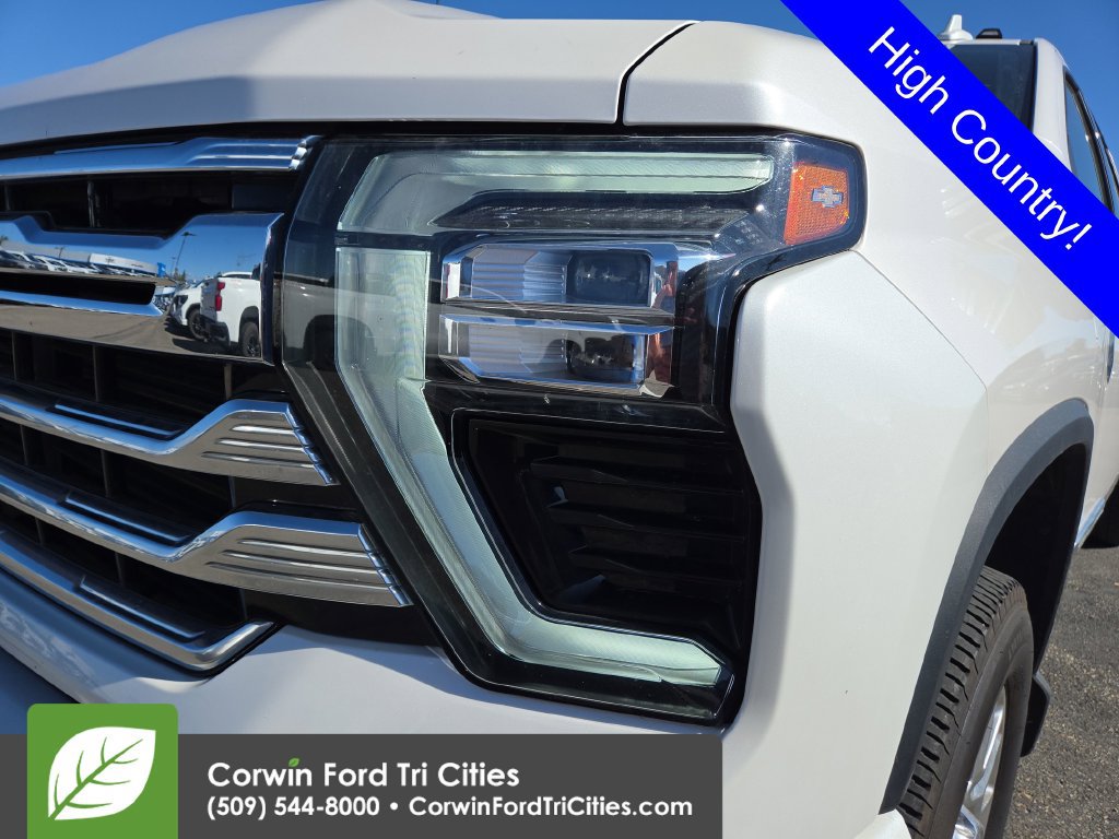 Used 2024 Chevrolet Silverado 3500 High Country w/ High Country Premium Package AWD/4WD image 6
