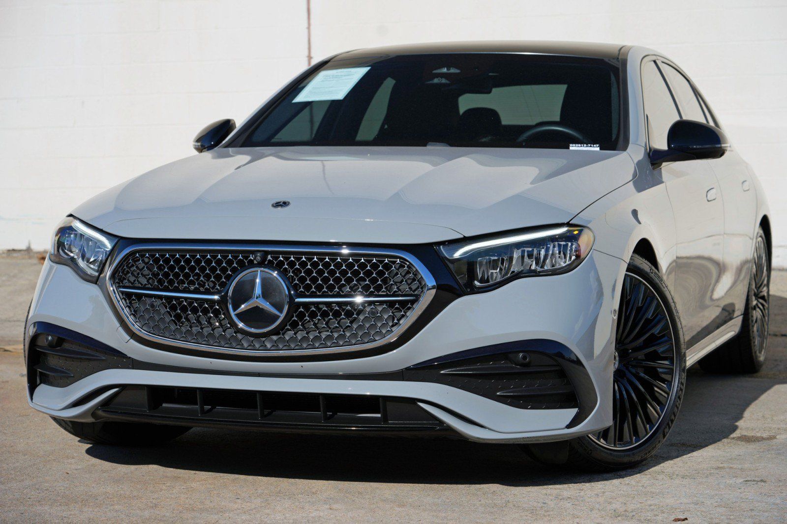 Used 2024 Mercedes-Benz E 450 4MATIC Sedan w/ MBUS Superscreen Package image 3