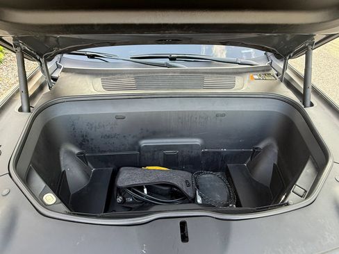 Used 2022 Rivian R1T Launch Edition AWD/4WD image 8