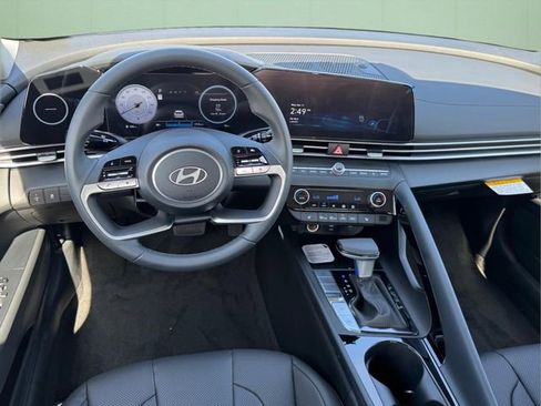 New 2026 Hyundai Elantra Limited FWD image 12