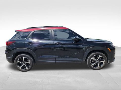 Used 2021 Chevrolet TrailBlazer RS w/ Technology Package AWD/4WD image 9