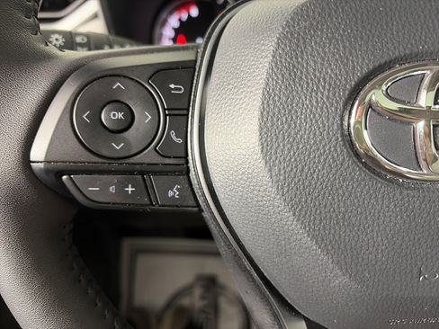 Used 2025 Toyota RAV4 XLE Premium image 15