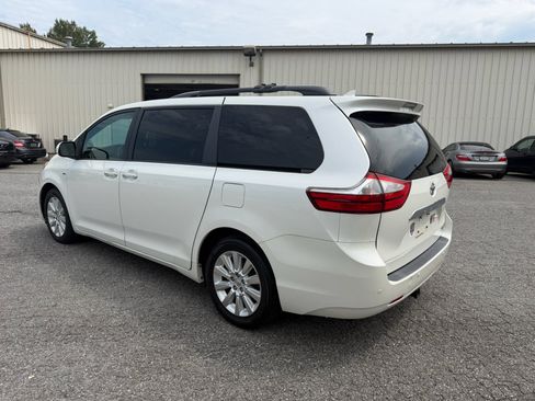 Used 2016 Toyota Sienna Limited Premium AWD/4WD image 5