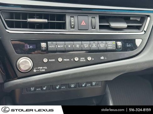 Used 2024 Lexus ES 350 Ultra Luxury w/ Accessory Package (Z2) FWD image 29