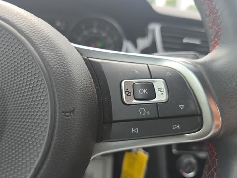 Used 2018 Volkswagen GTI S FWD image 17