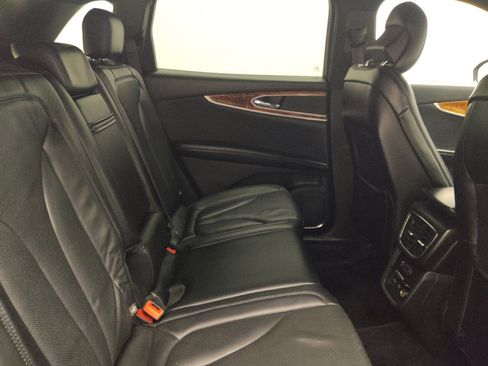 Used 2016 Lincoln MKX Reserve w/ Driver Assistance Package AWD/4WD image 19