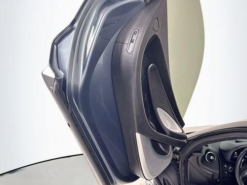 Used 2025 McLaren GTS image 15