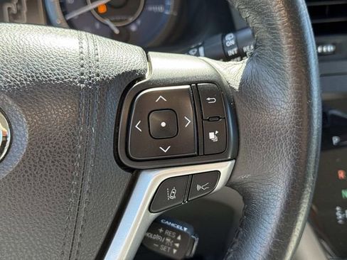 Used 2018 Toyota Sienna XLE w/ XLE Navigation Package FWD image 24