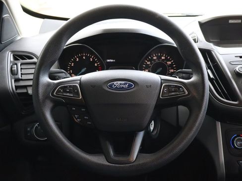Used 2017 Ford Escape SE image 18