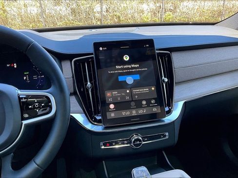 New 2026 Volvo XC90 T8 Plus w/ Protection Package Premier image 28