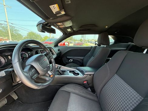 Used 2021 Dodge Challenger SXT w/ Driver Convenience Group AWD/4WD image 12
