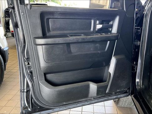 Used 2019 RAM 1500 Express w/ Wheel & Sound Group AWD/4WD image 2