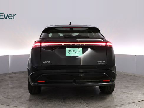 Used 2024 Nissan Ariya AWD image 15