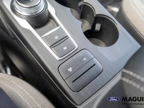 Used 2020 Ford Escape SE AWD/4WD image 28